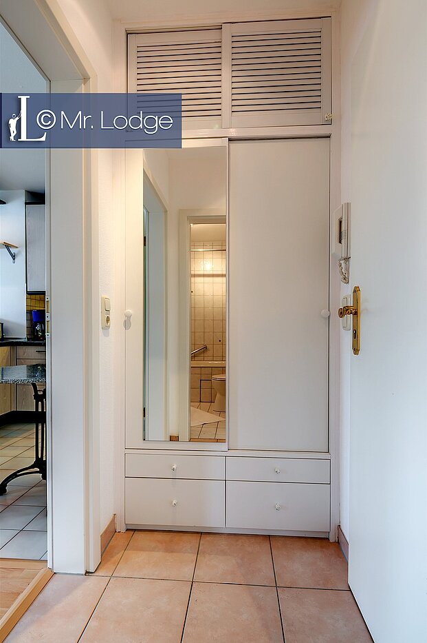 Квартира в многоэтажно доме с 1 комнатная | München-Untermenzing | 1802ML1 | Diele mit Einbauschrank