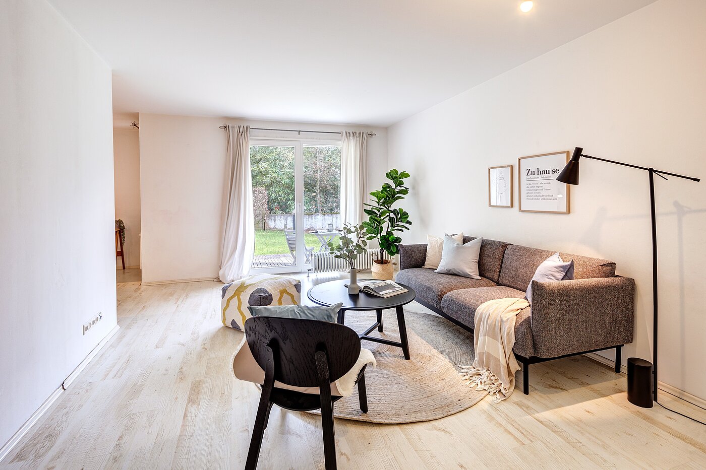 Плоский с 2.5 комнатами | München-Harlaching | 70018 | Helles Wohnzimmer...