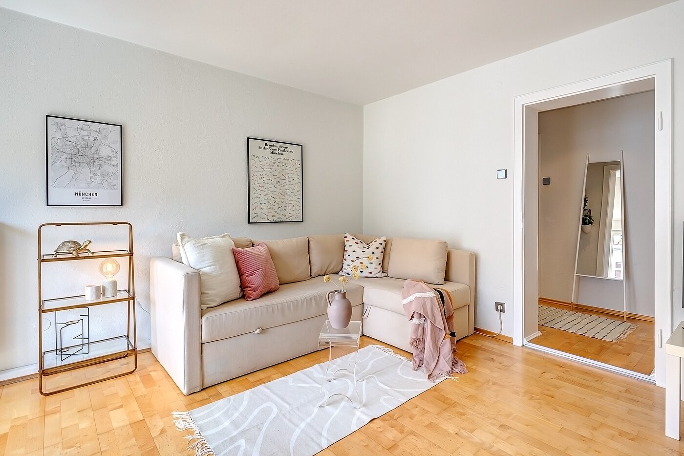 Квартира в многоэтажно доме с 1.5 комнатами | München-Schwabing | 70014 | Wohnen und...