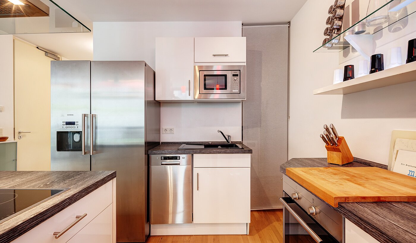 Квартира в многоэтажно доме с 2 комнатами | München-Au | 70108 | Samt Elektrogeräten