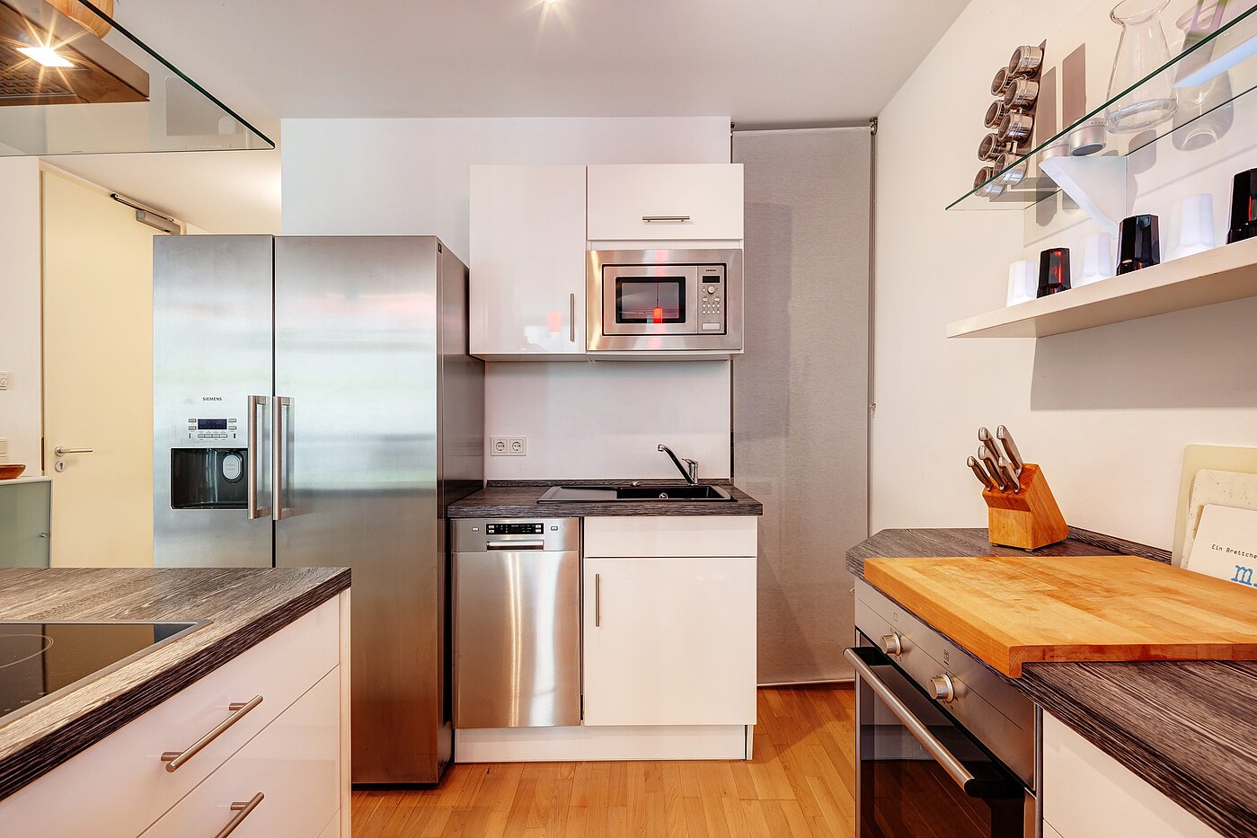Квартира в многоэтажно доме с 2 комнатами | München-Au | 70108 | Samt Elektrogeräten
