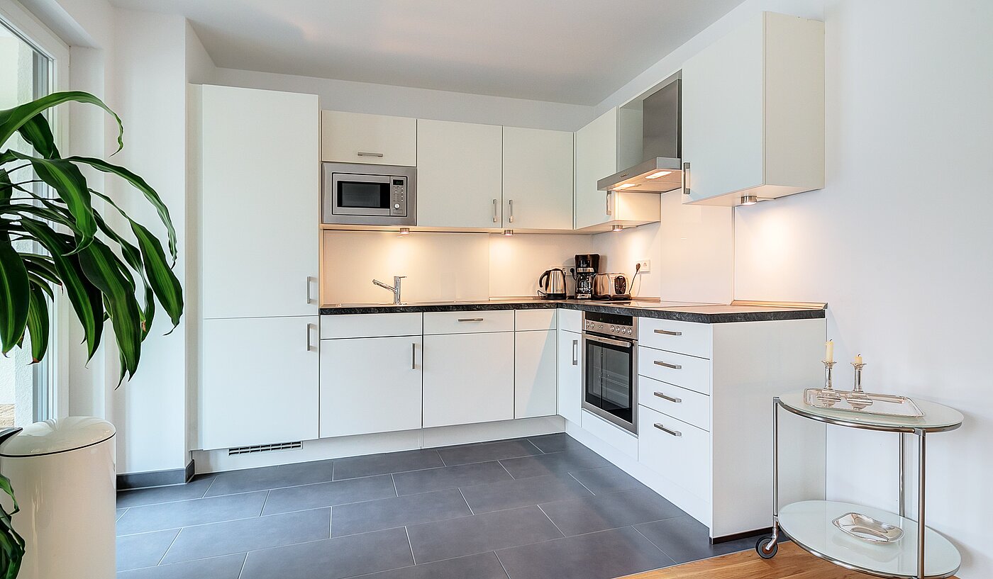 Квартира в многоэтажно доме с 3 комнатами | München-Moosach | 70164 | ...mit moderner Einbauküche