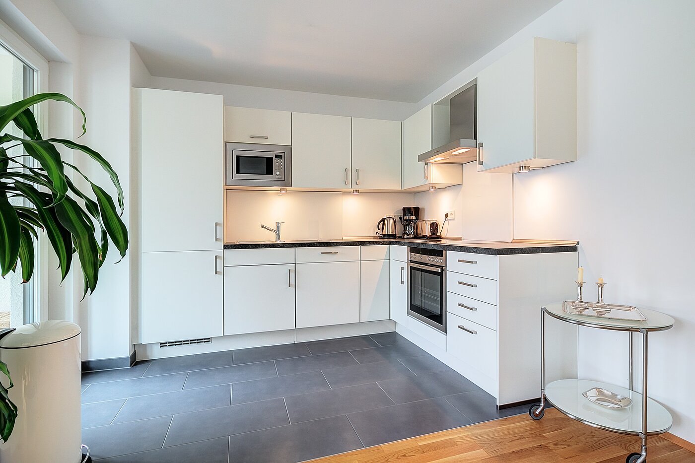 Квартира в многоэтажно доме с 3 комнатами | München-Moosach | 70164 | ...mit moderner Einbauküche