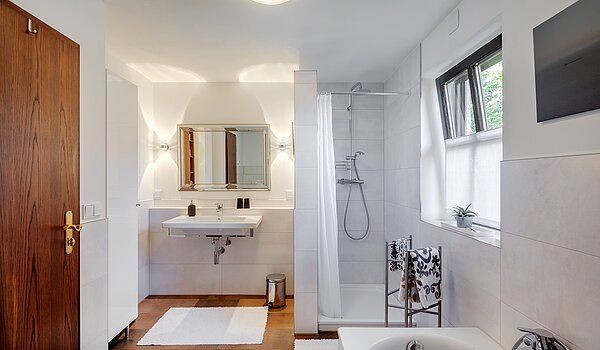 Особняк с 4 комнатами | Neubiberg | 70429 | Badezimmer im OG