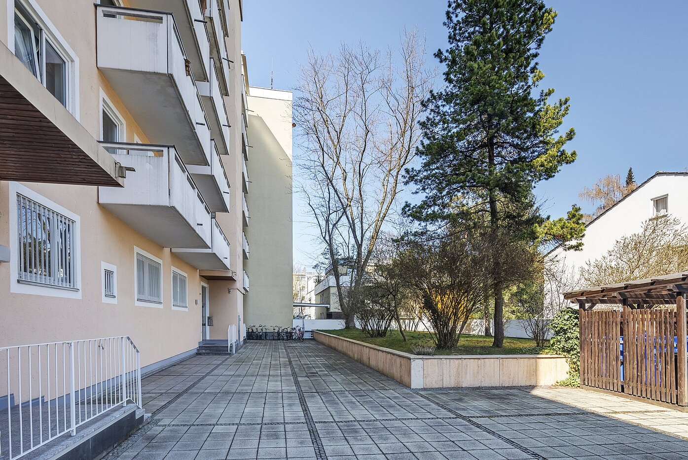 Квартира в многоэтажно доме с 1 комнатная | München-Berg am Laim | 2003ML15 | Innenhof