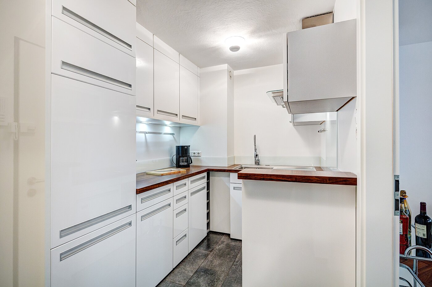 Квартира в многоэтажно доме с 1 комнатная | München-Schwabing | 2207ML10 | Geschmackvolle Apartmentküche...