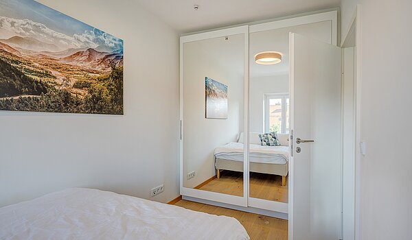 Apartment с 1 комнатная | München-Schwabing | 70198 | Kleiderschrank mit Stauraum