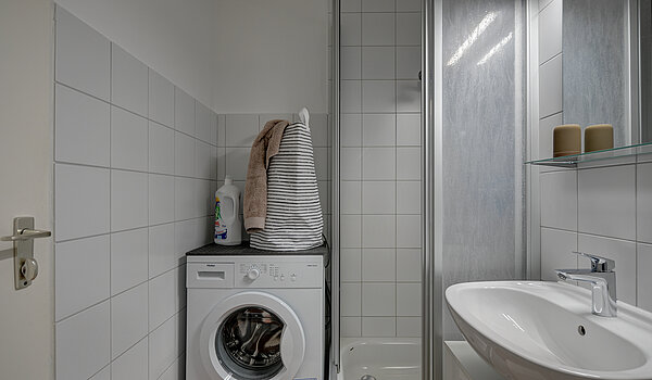 Квартира в многоэтажно доме с 2 комнатами | München-Moosach | 70407 | ... inkl. Waschmaschinenanschluss