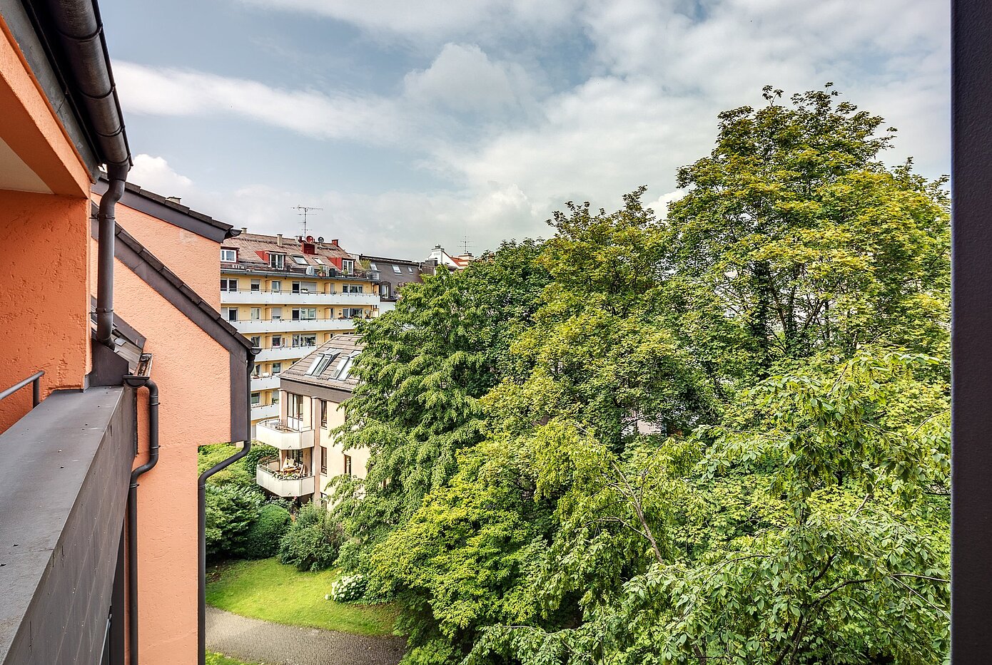 Квартира в многоэтажно доме с 1 комнатная | München-Haidhausen | 2102ML4 | Blick in den ruhigen Innenhof