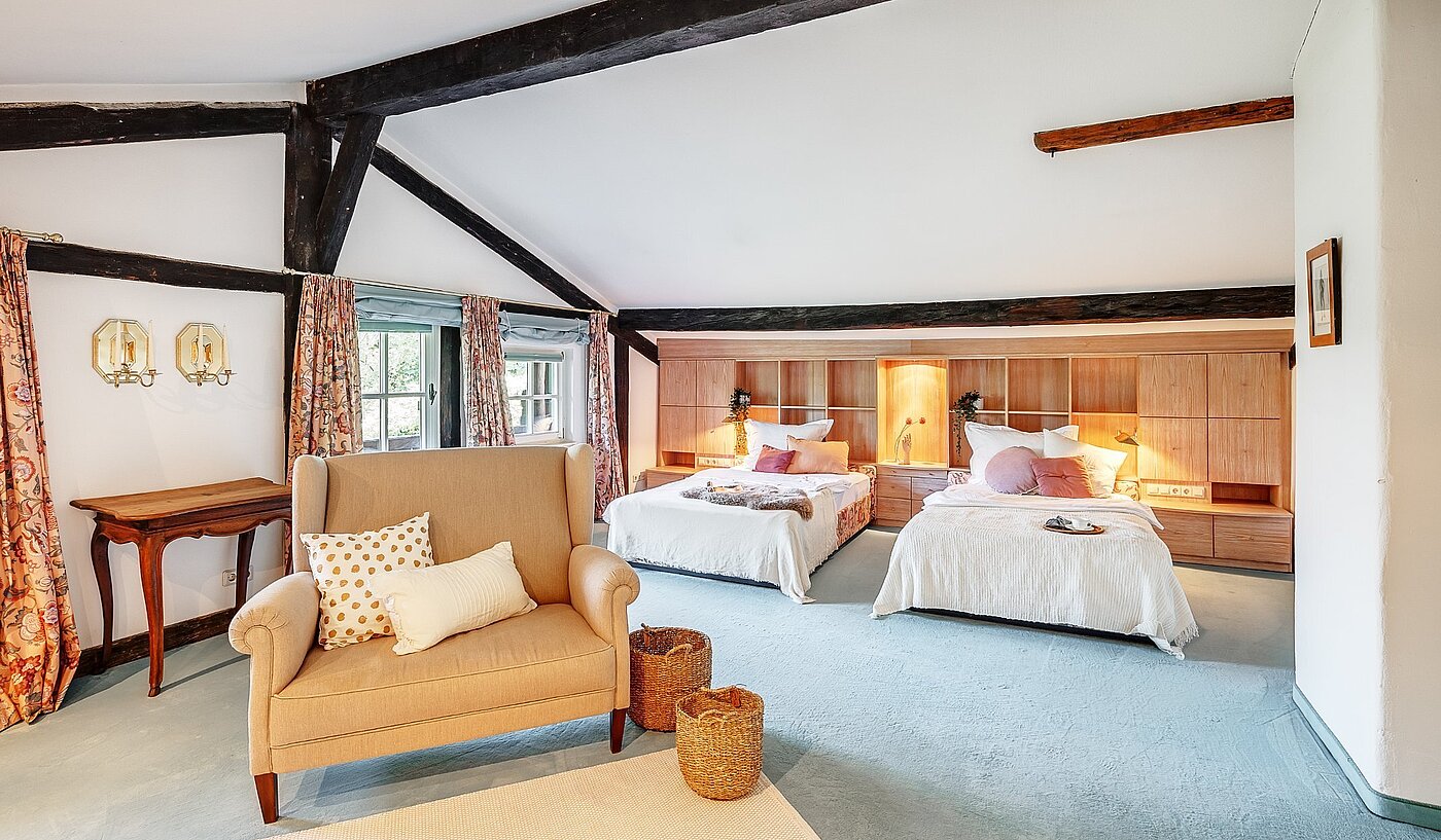 Квартира в многоэтажно доме с 11 комнатами | Gmund/Dürnbach | 2107ML11 | Schlafzimmer DG