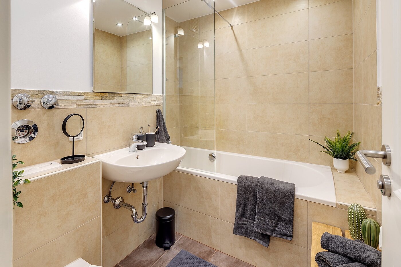Квартира в многоэтажно доме с 2 комнатами | München-Pasing | 2108ML1 | Geschmackvolles Bad...