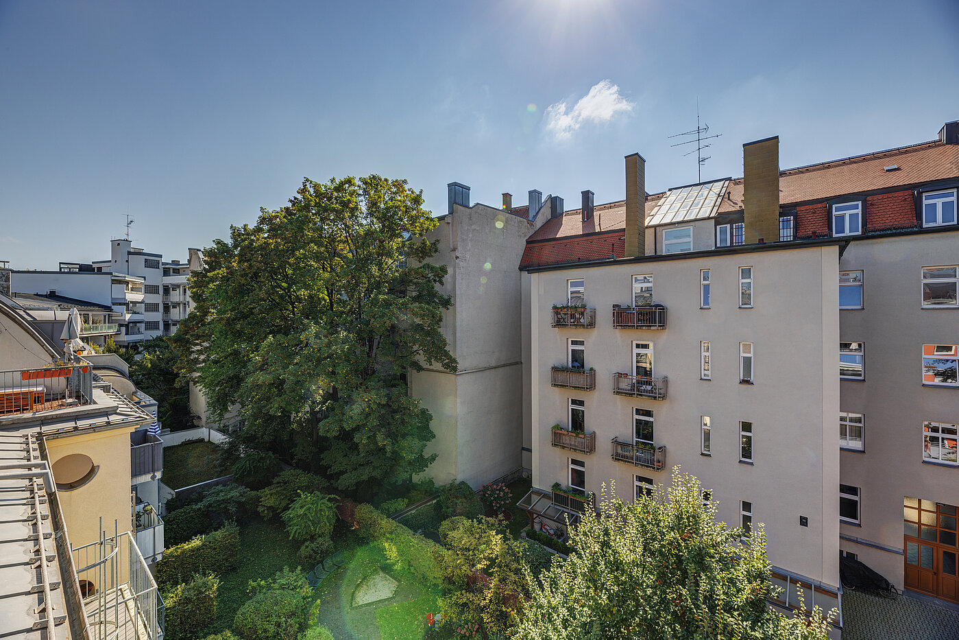 Квартира в многоэтажно доме с 1 комнатная | München-Schwabing | 70449 | Blick von der Terrasse...