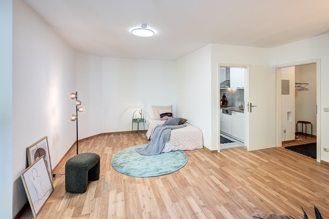 Квартира в многоэтажно доме с 1 комнатная | München-Schwabing | 70249 | Abgeschlossene...