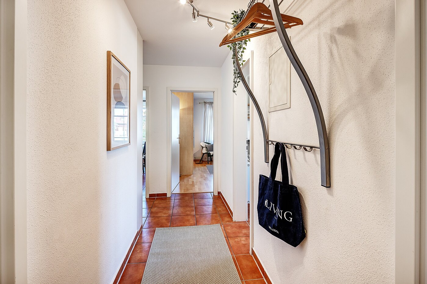 Квартира в многоэтажно доме с 3 комнатами | München-Ramersdorf | 2206ML4 | Flur mit Garderobe und...