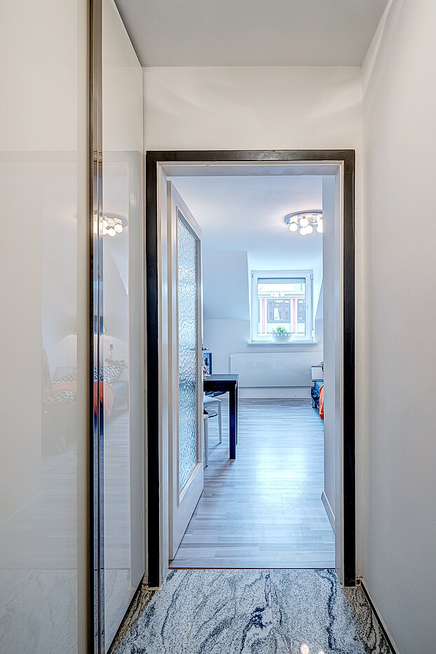 Квартира в многоэтажно доме с 1 комнатная | München-Maxvorstadt | 70467 | Diele mit...