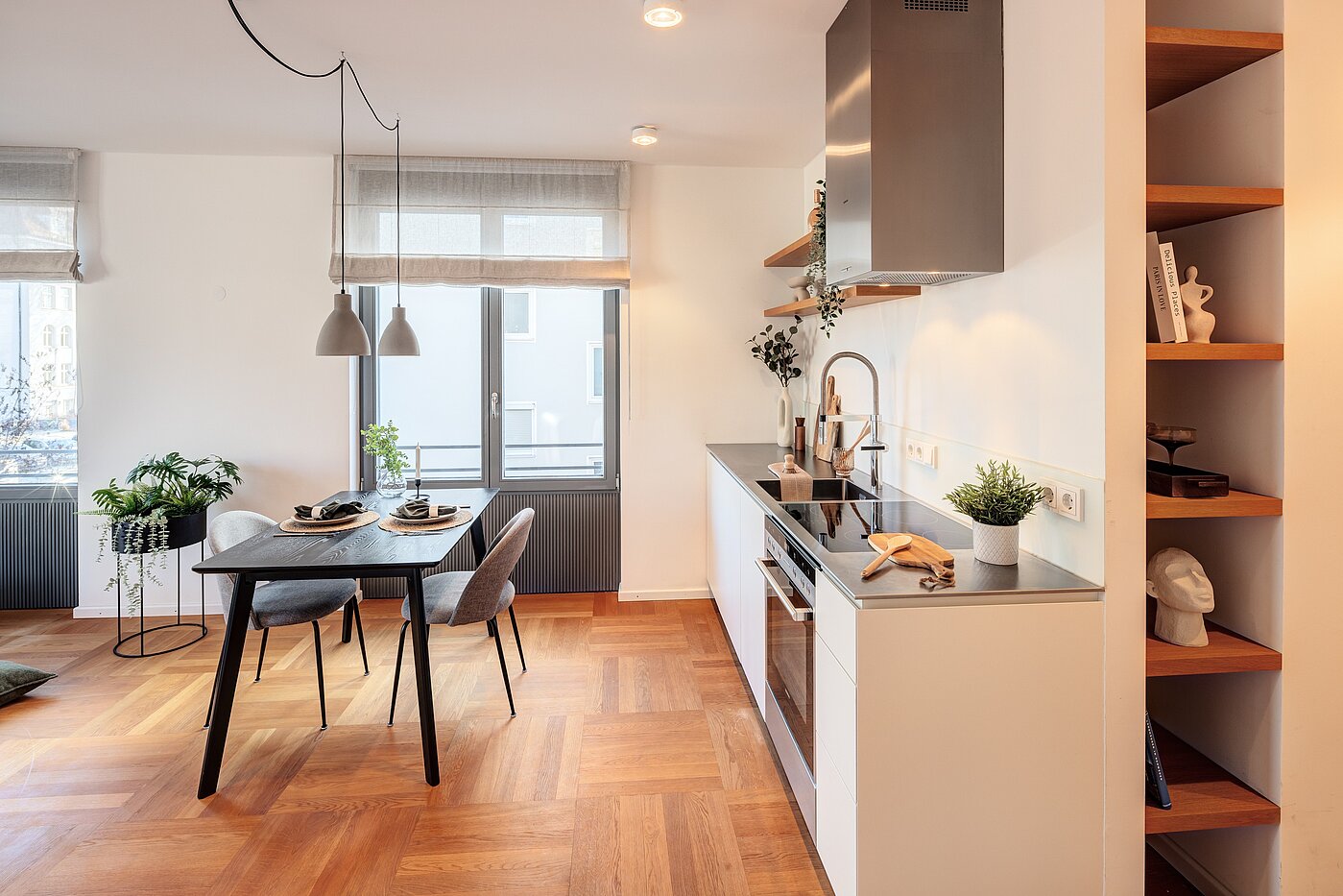 Квартира в многоэтажно доме с 2 комнатами | München-Schwabing | 70195 | ...mit Essplatz