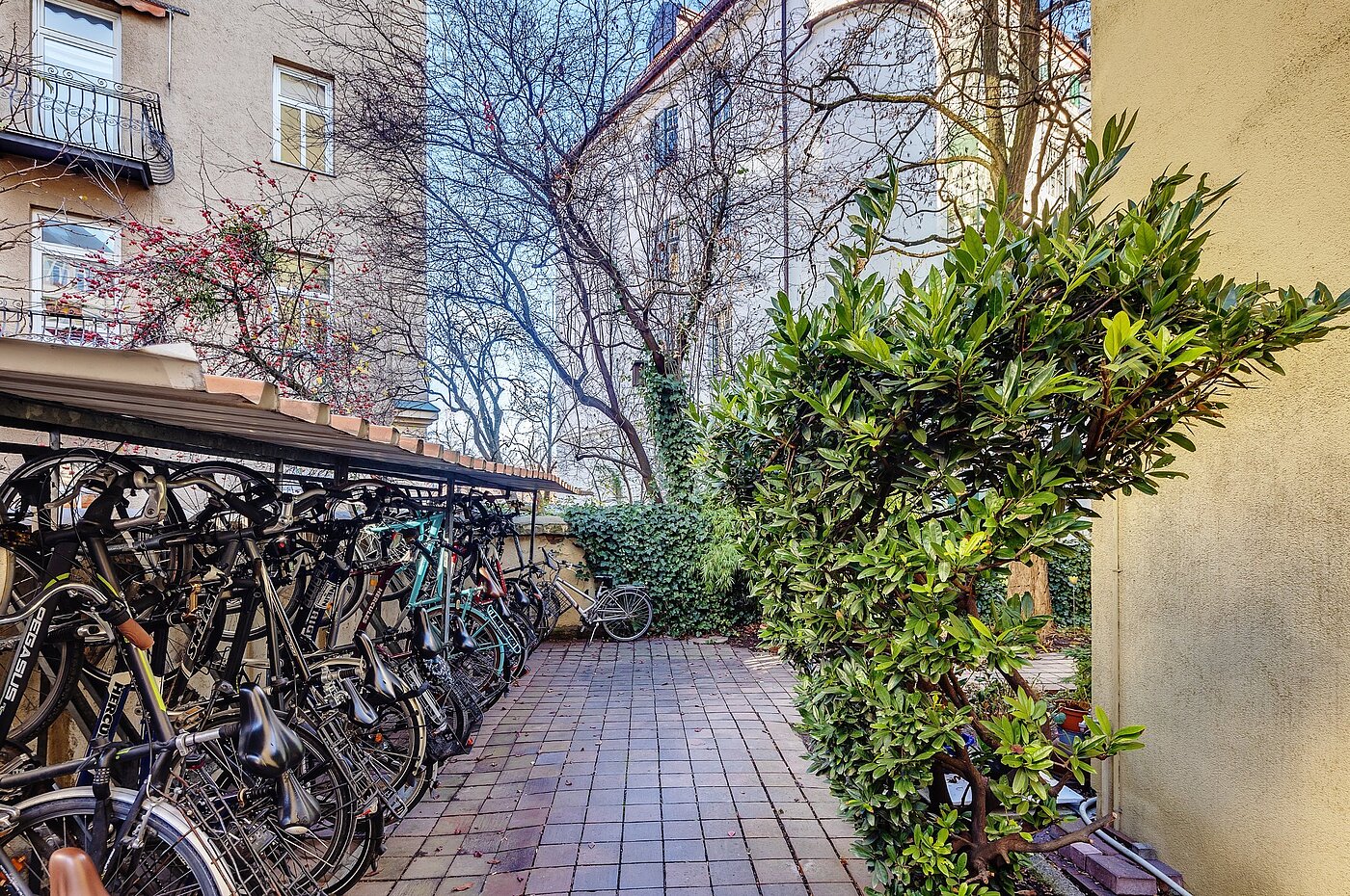 Квартира в многоэтажно доме с 2 комнатами | München-Neuhausen | 2012ML5 | Ruhiger Innenhof