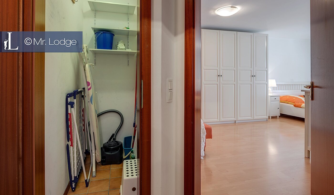 Квартира в многоэтажно доме с 2 комнатами | München-Isarvorstadt | 1804ML1 | Diele mit Abstellraum