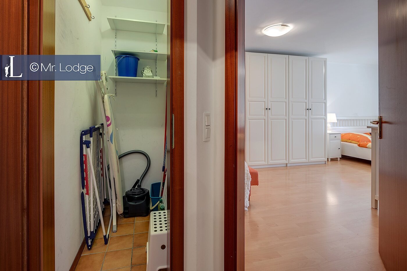 Квартира в многоэтажно доме с 2 комнатами | München-Isarvorstadt | 1804ML1 | Diele mit Abstellraum