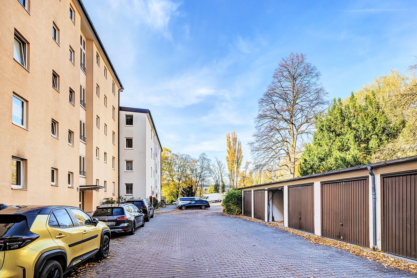 Высокий первый этаж с 1 комнатная | München-Bogenhausen | 70301 | Hof