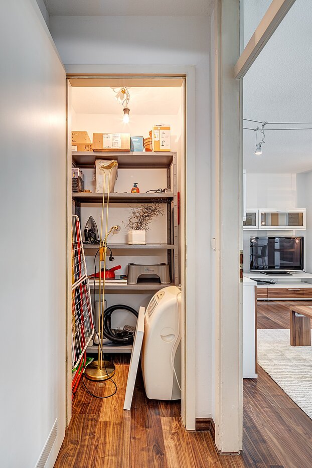 Квартира в многоэтажно доме с 2 комнатами | München-Schwabing | 2205ML71 | Sehr praktisch, ein Abstellraum i.d. Wohnung