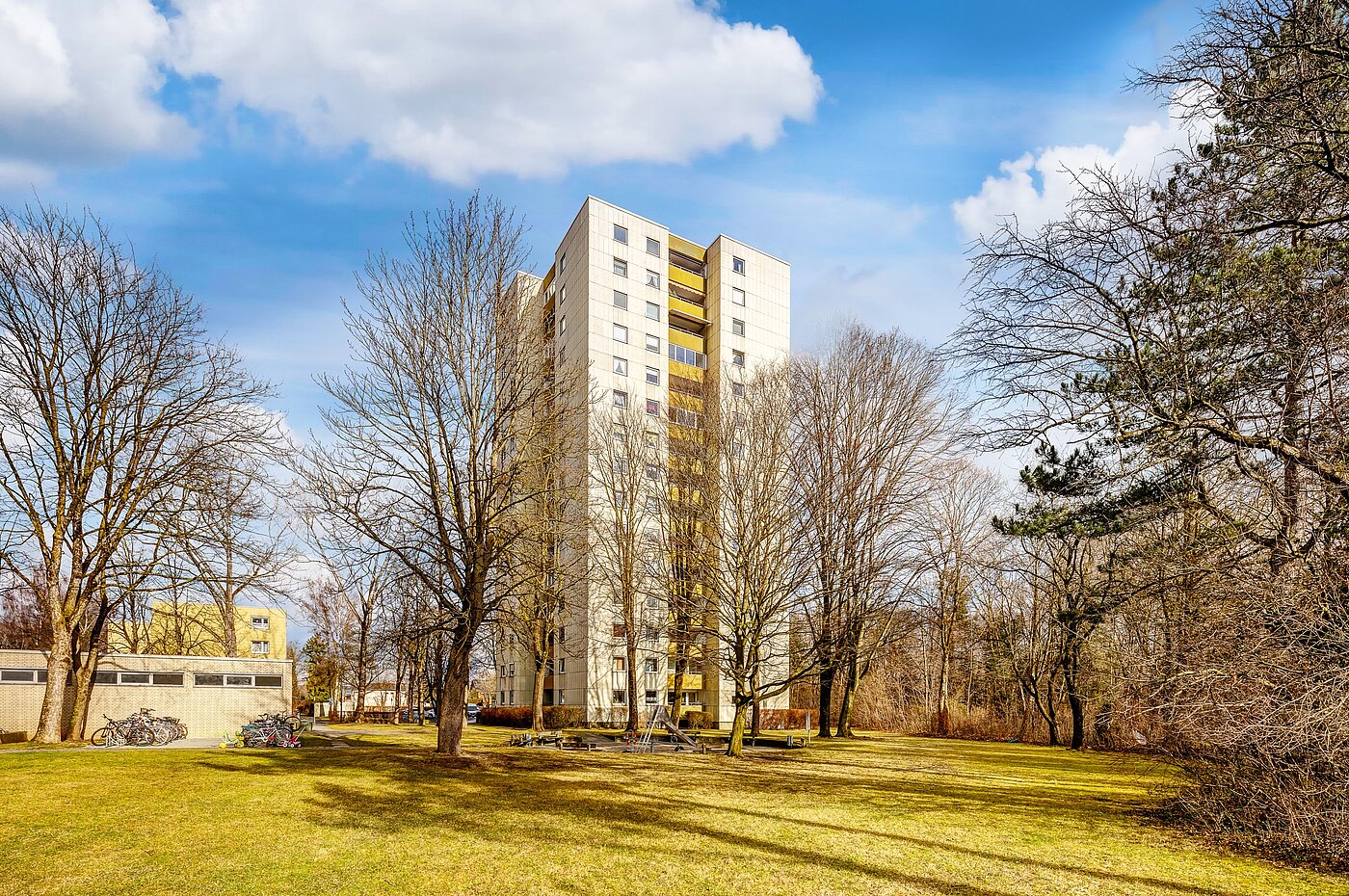 Квартира в многоэтажно доме с 3 комнатами | München-Feldmoching | 2201ML2 | Außenansicht des Hauses