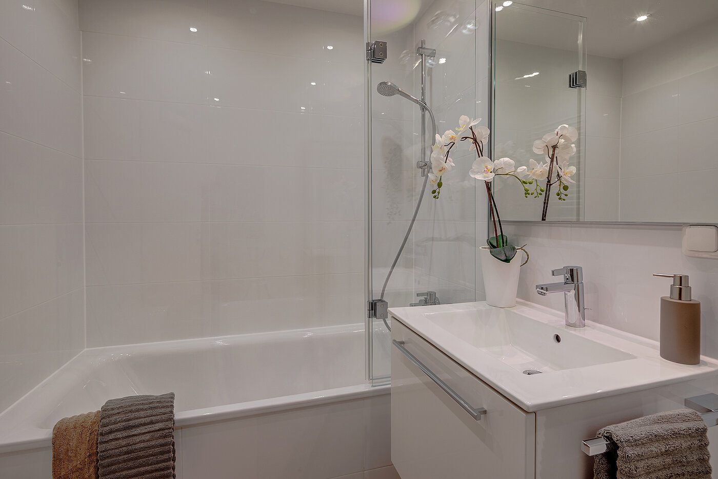 Квартира в многоэтажно доме с 2 комнатами | München-Schwabing | 70434 | Schickes...