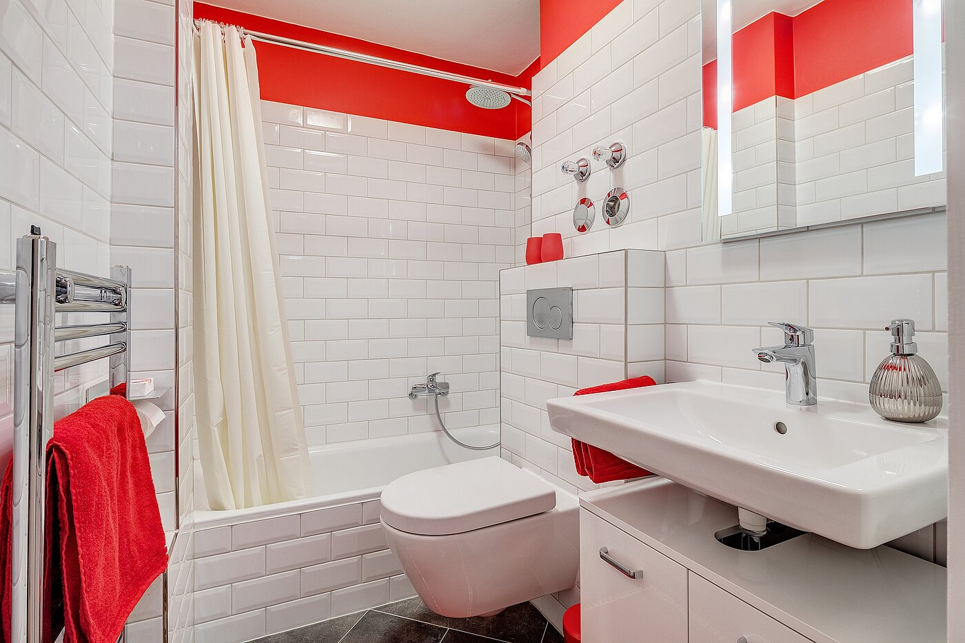 Квартира в многоэтажно доме с 2 комнатами | München-Bogenhausen | 70287 | ...mit Badewanne