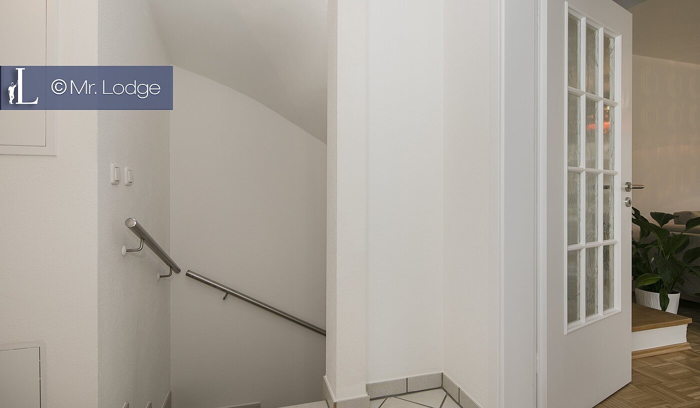 Половина двухквартирного жилого дома с 5 комнатами | 1702ML1 | Treppe zum UG