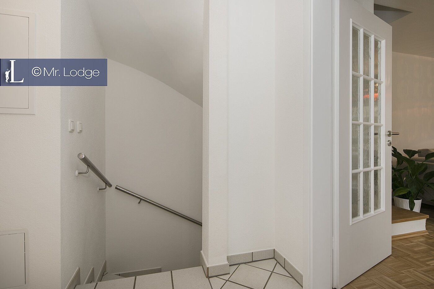 Половина двухквартирного жилого дома с 5 комнатами | 1702ML1 | Treppe zum UG