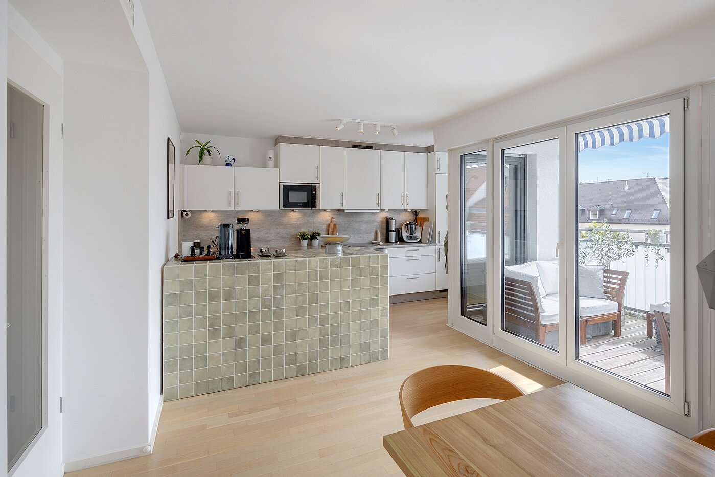 Квартира в многоэтажно доме с 3 комнатами | München-Ludwigsvorstadt | 70488 | ...mit allen elektrischen Geräten...