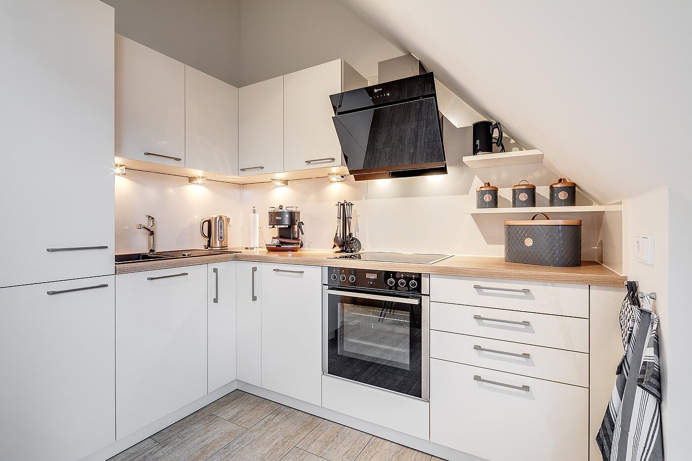 Квартира в многоэтажно доме с 2.5 комнатами | München-Moosach | 2012ML4 | ...voll ausgestattet