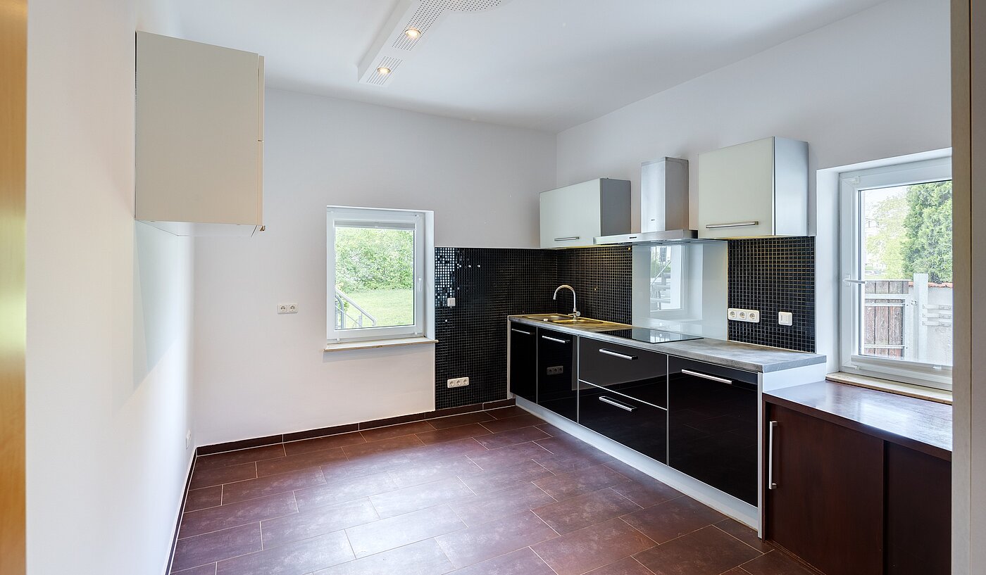 Половина двухквартирного жилого дома с 6.5 комнатами | Unterschleißheim | 70122 | Moderne Küche...