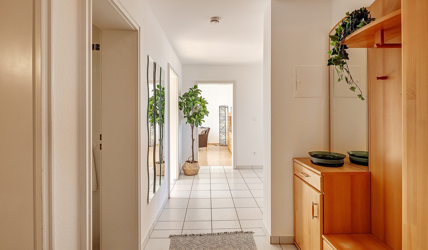 Квартира в многоэтажно доме с 3.5 комнатами | Haar | 2201ML5 | Freundlicher Eingangsbereich