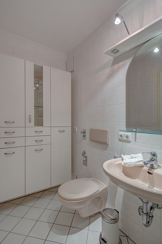 Квартира в многоэтажно доме с 2 комнатами | München-Ramersdorf | 2207ML11 | Helles Bad...