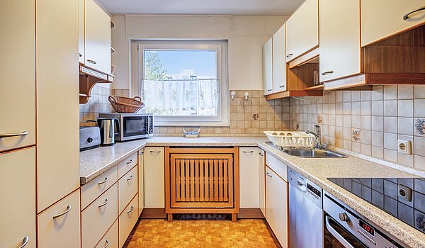 Квартира в многоэтажно доме с 2.5 комнатами | München-Hadern | 70393 | Küche mit Fenster...