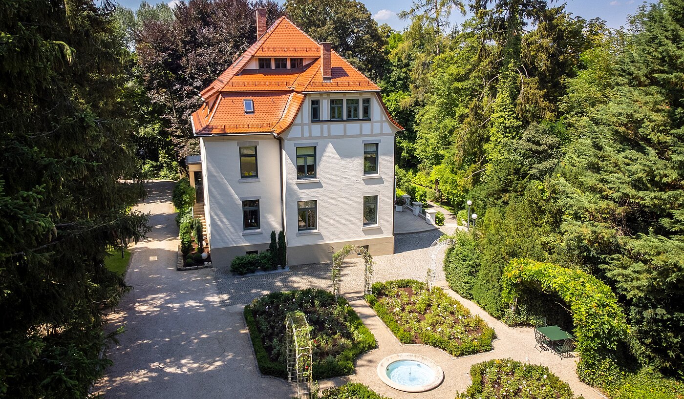 Villa с 9 комнатами | Reutlingen | 70231 | Blick in den Park