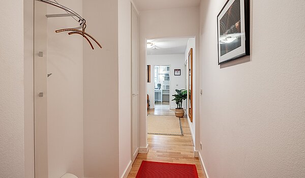 Квартира в многоэтажно доме с 3 комнатами | München-Harlaching | 2108ML3 | Entrée mit Garderobe...