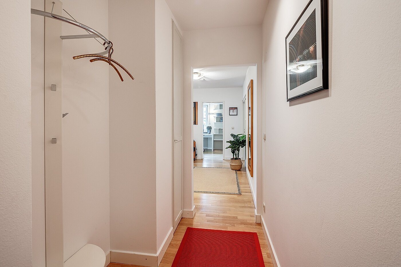 Квартира в многоэтажно доме с 3 комнатами | München-Harlaching | 2108ML3 | Entrée mit Garderobe...