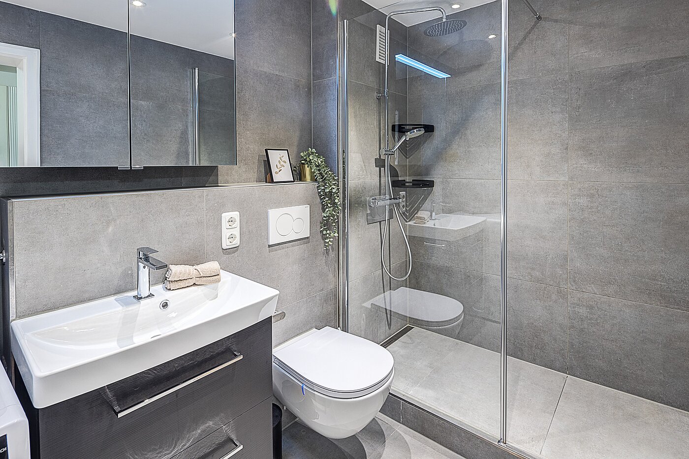 Квартира в многоэтажно доме с 2 комнатами | München-Perlach | 70300 | Badezimmer...
