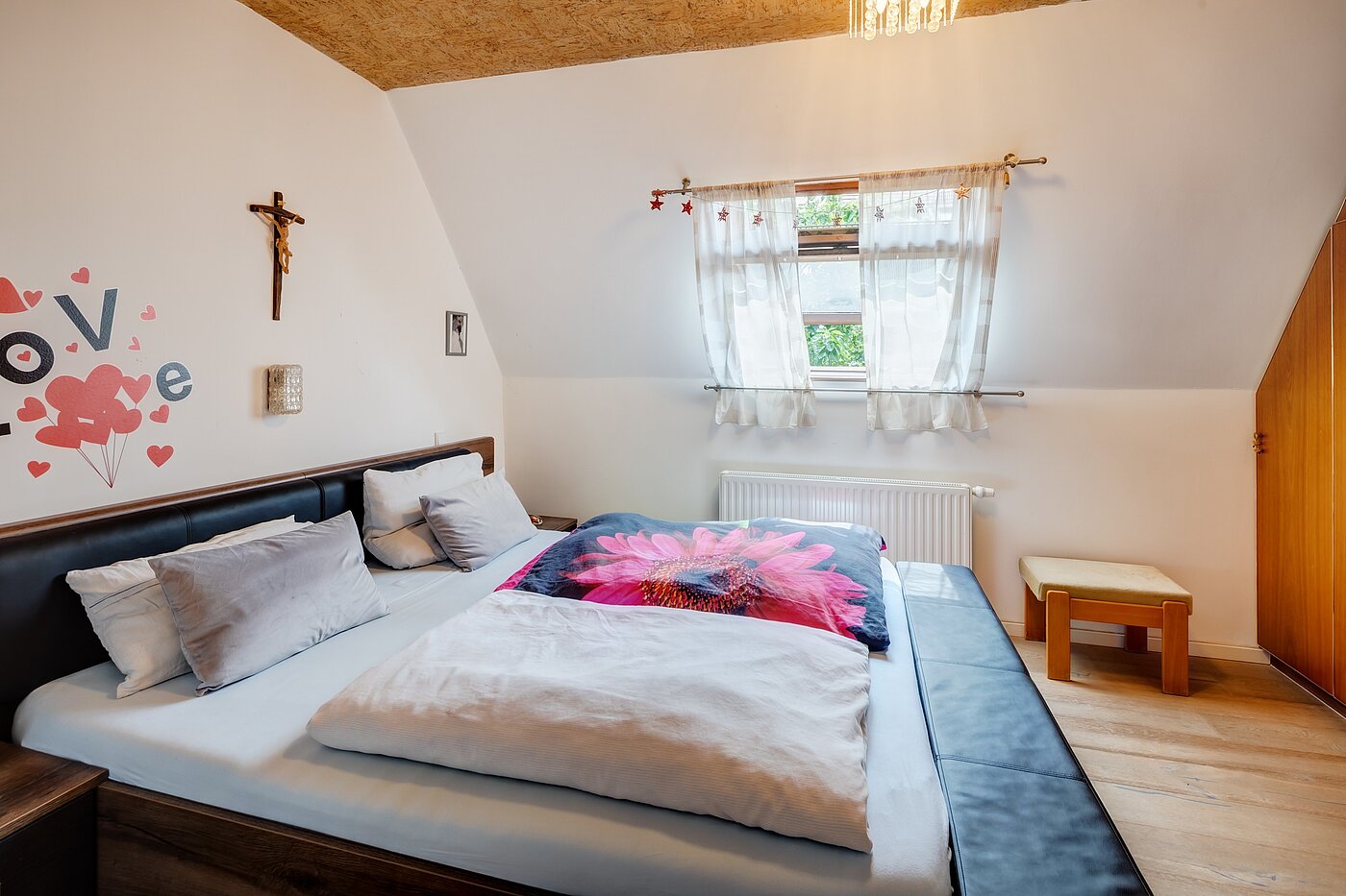 Особняк с 8 комнатами | 70229 | Schlafzimmer...