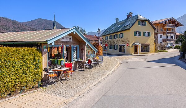 Mehrfamilienhaus с 11 комнатами | Rottach-Egern | 70215 | Eigene Bootshütte