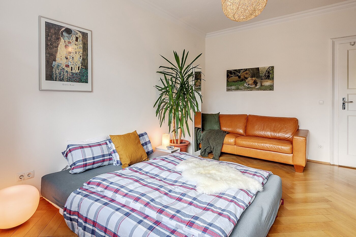 Квартира в многоэтажно доме с 2.5 комнатами | München-Au | 2002ML5 | Geräumiges Schlafzimmer