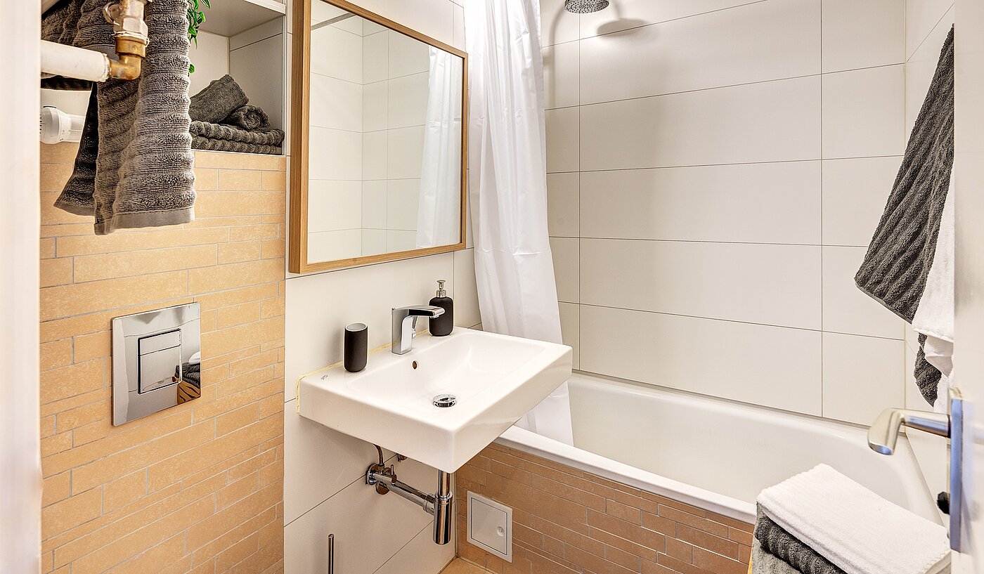 Квартира в многоэтажно доме с 1 комнатная | München-Schwabing | 2210ML3 | Bad mit Wanne...