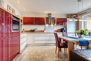 Karlsfeld: Красивая 3-комнатная квартира в центре города