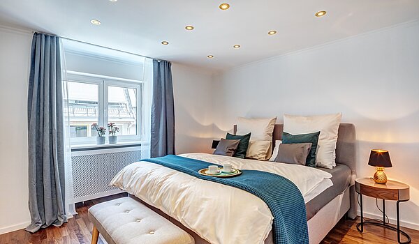 Квартира в многоэтажно доме с 2 комнатами | München-Schwabing | 70434 | ...Schlafzimmer...