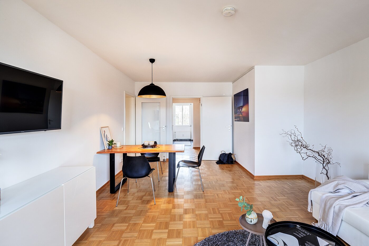 Квартира в многоэтажно доме с 3 комнатами | München-Schwabing | 70299 | Wohn- und Essbereich