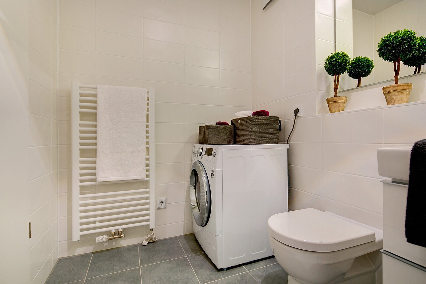 Квартира в многоэтажно доме с 2 комнатами | München-Maxvorstadt | 70023 | ...und Platz für die Waschmaschine
