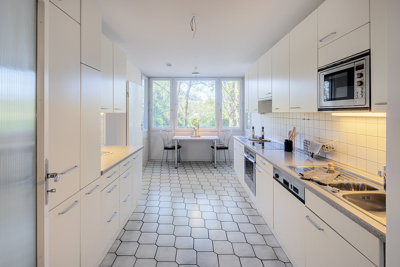 Квартира в многоэтажно доме с 3.5 комнатами | München-Bogenhausen | 703052 | Küche mit...