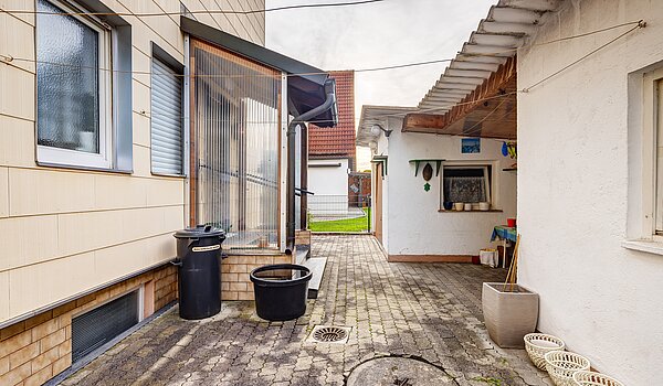 Особняк с 6 комнатами | Unterschleißheim | 2209ML7 | Anbau mit Werkstatt